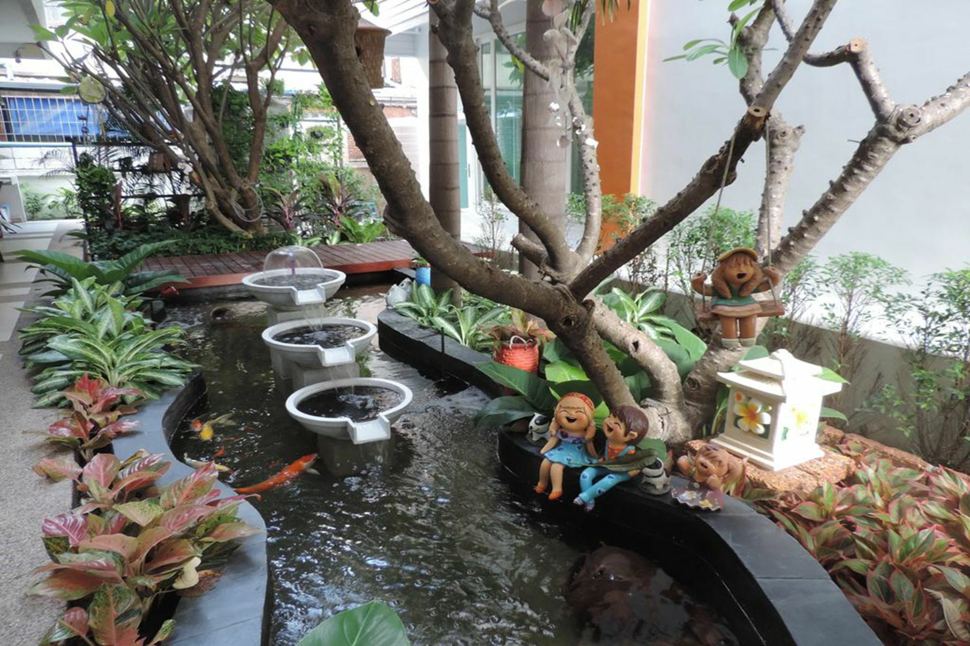 The Garden Living Hotel Bangkok Exterior photo